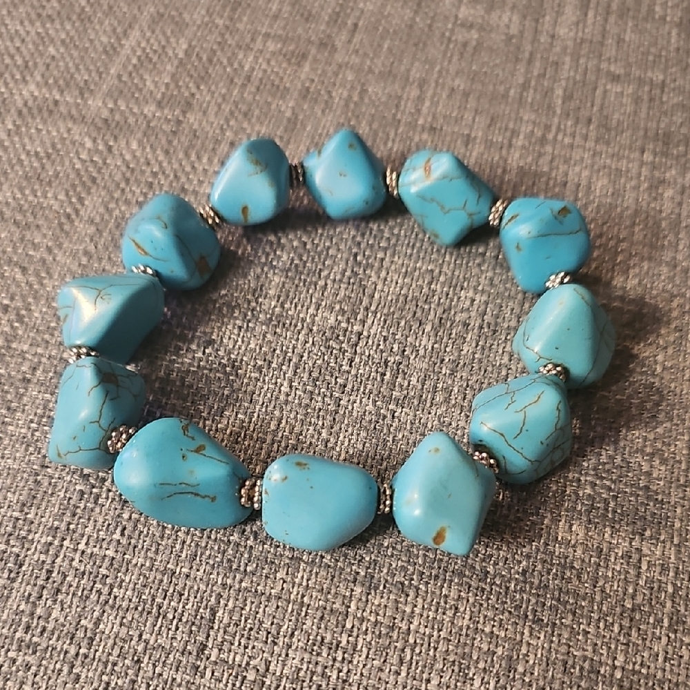Gorgeous Native American Turquoise And Silver Beaded Bracelet !